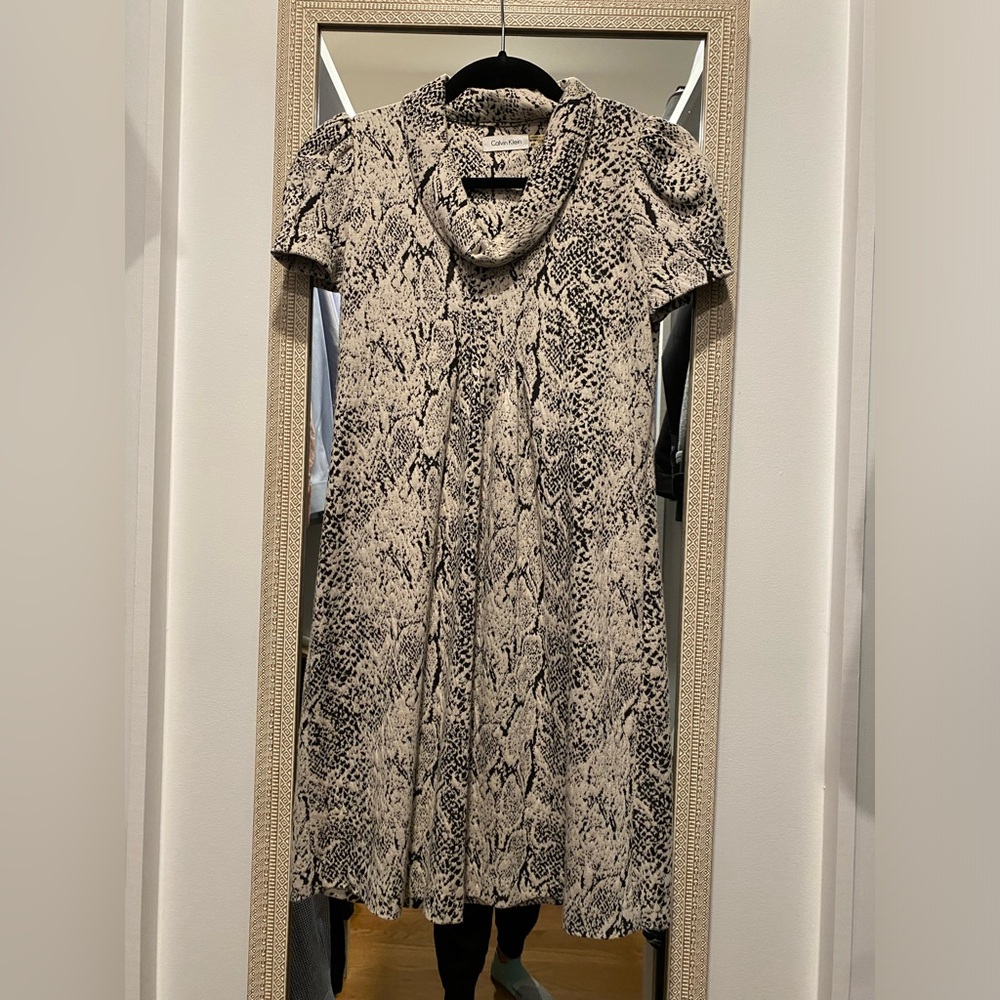 Calvin Klein Cowl Neck Patterned Dress 4P